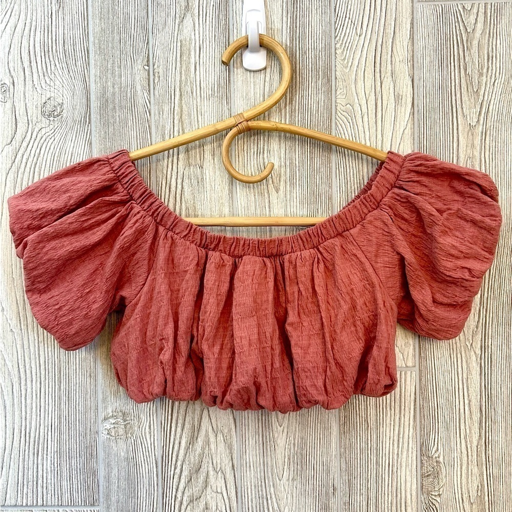 FREE PEOPLE BEACH Balloon Bubble Style Crop Top Size Small Stretchy Soft…
